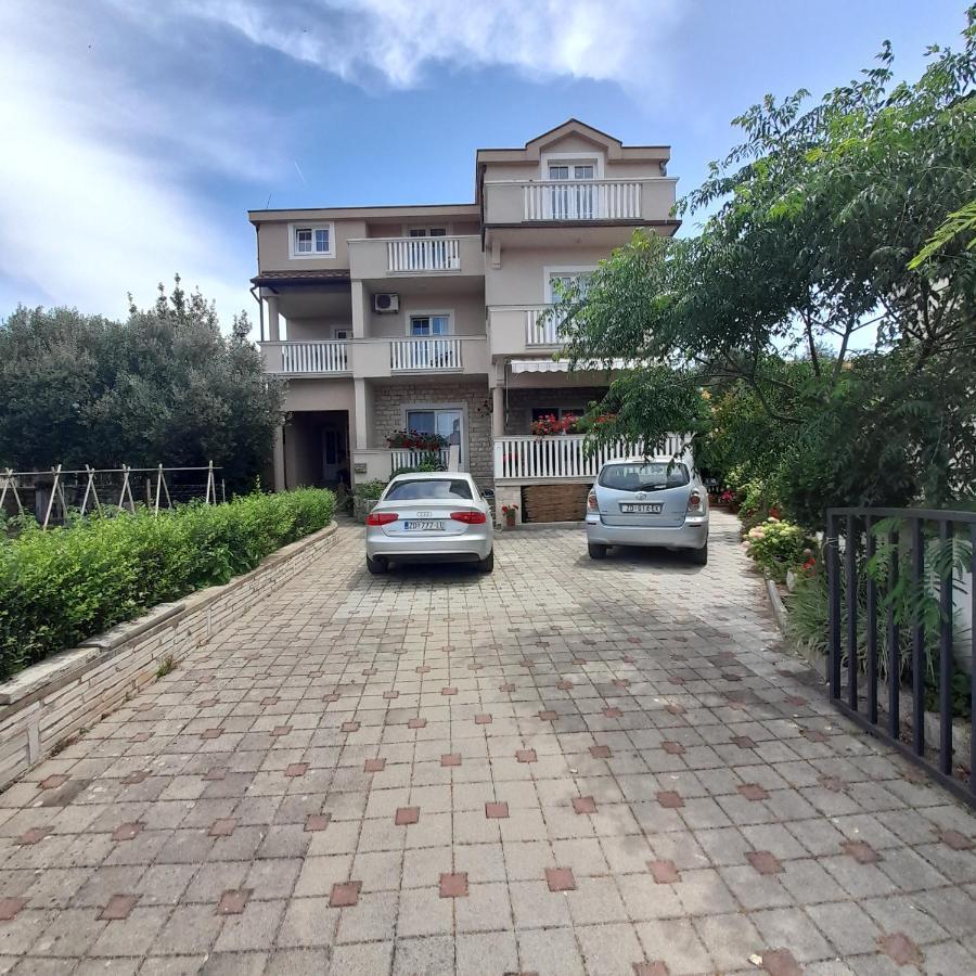 Apartments Filipovic Біоград-на-Мору Екстер'єр фото
